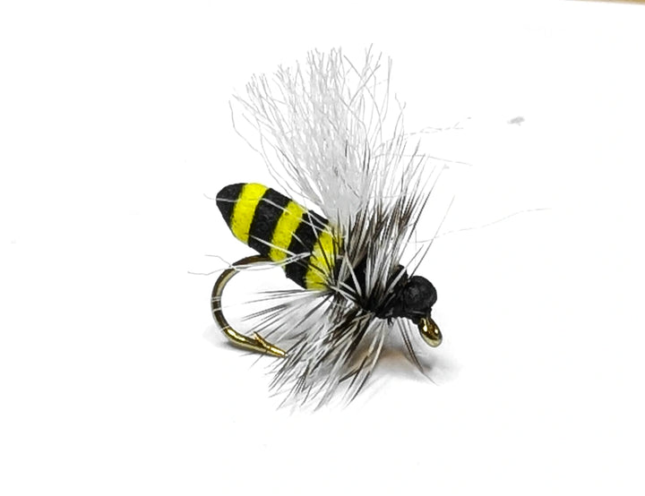 Vania | Little Wasp - Flue.no - Fiskefluer